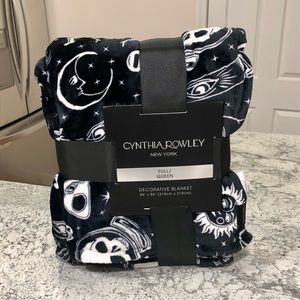 Cynthia Rowley Ouija Skull Sun Full/ Queen Decorative Blanket